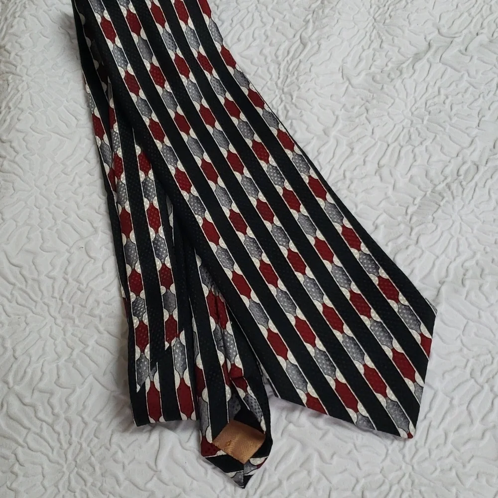 CARLO PALAZZI  100% Silk Hand Made Men's Neck Tie, Black Silver White & Burgundy